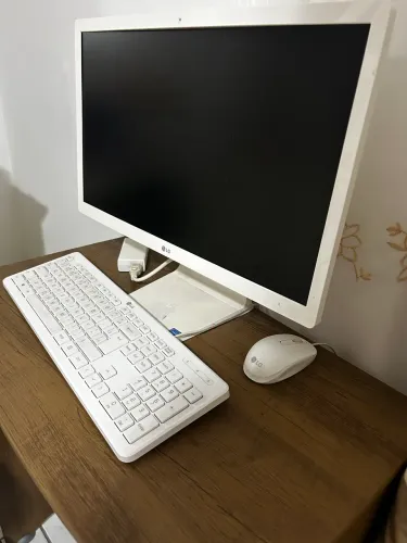 Computador LG all in one branco