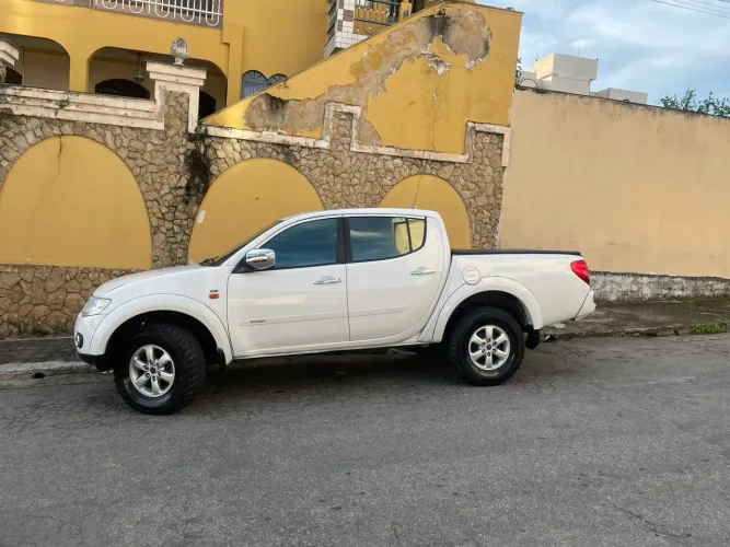 Mitsubishi L200 Triton HPE 3.2 CD TB Int.diesel AUT 2013