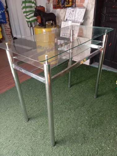 Mesa de vidro /aparador / 1,20 x 0,60