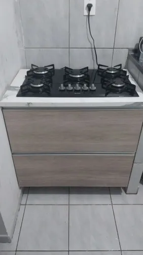 Fogão com móvel aclopado