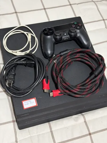 PlayStation 4 Pro 1TB - Versão 11.52 para desbloquear