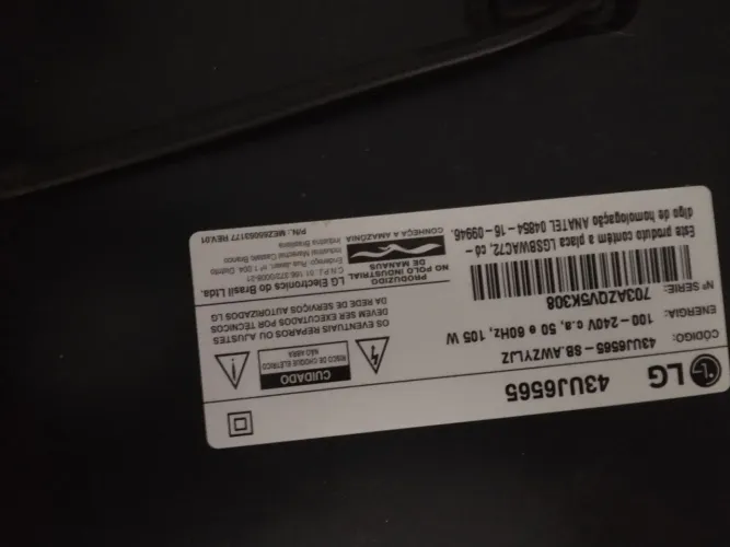 Vendo tv LG 43 POLEGADAS PARA RETIRAR PEÇAS 