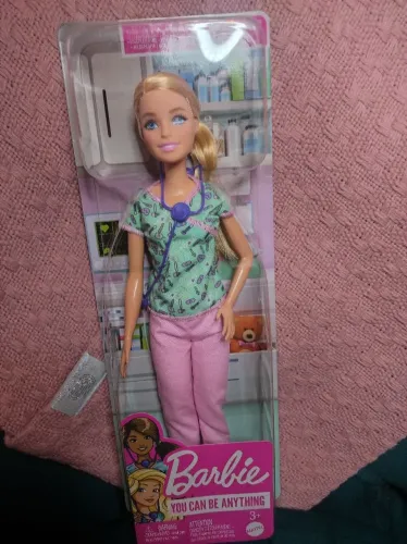 Boneca Barbie pediatra original