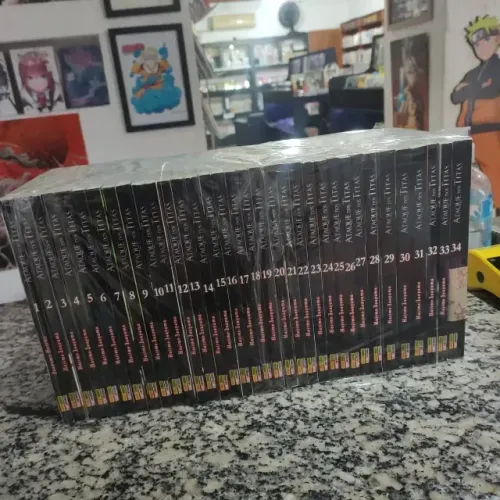 Coleção completa Ataque dos Titãs 1 ao 33 + volume especial