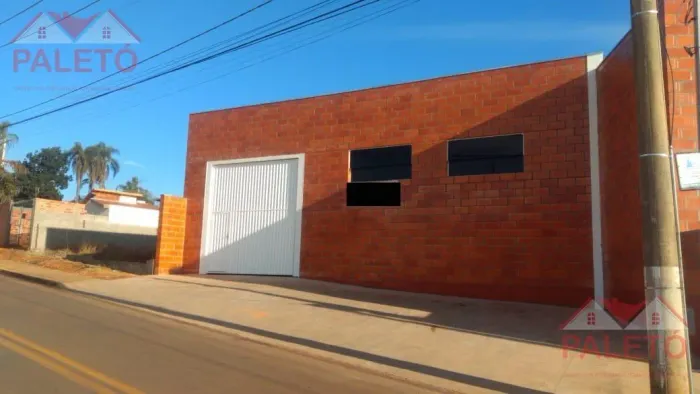 Barracão a venda na cidade de Cesário Lange, interior de SP