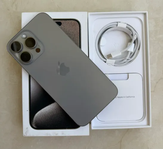 iPhone 15 Pro Max - Impecável