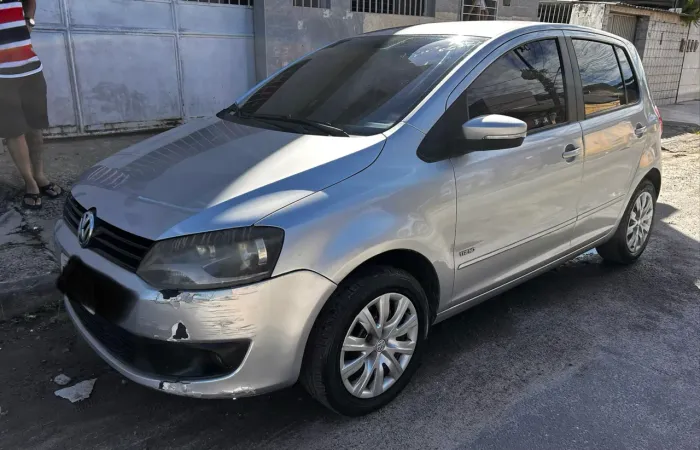 Volkswagen Fox 1.0 MI Total Flex 8V 5P 2013