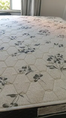 Cama Box semi nova