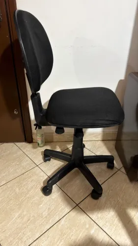 Cadeira de escritório giratória