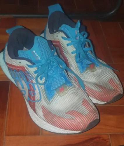 NEW BALANCE FuelCell Echolucent