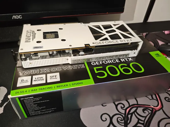 RTX 5060 OC 8gbvram INNO3D branca