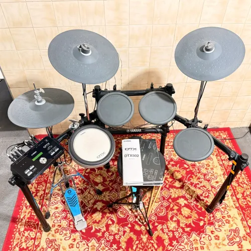 VENDO BATERIA ELETRÔNICA YAMAHA DTX 532 IMPECÁVEL COM MANUAL