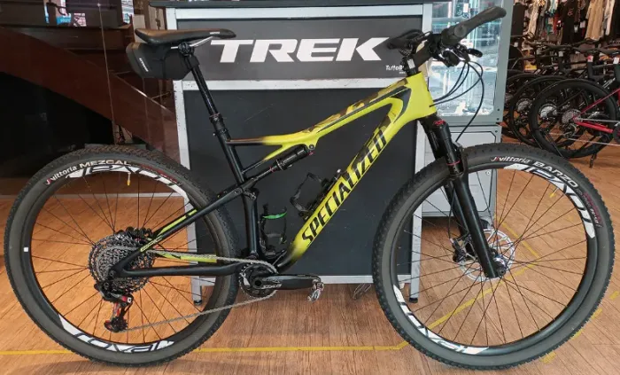 Bicicleta usada Specialized Epic Carbon 2018 (tamanho G) 
