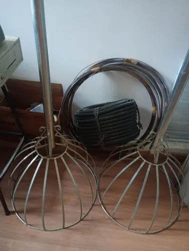 Fundo de depósito material de construção