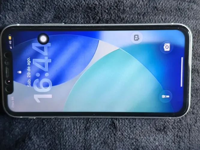 iPhone  11