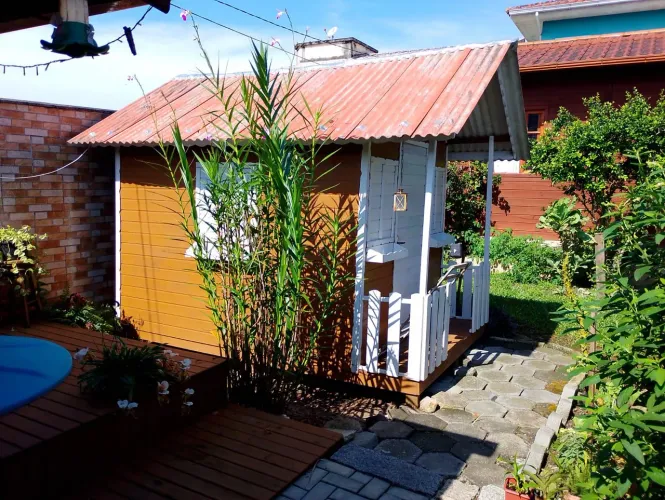 Casa de boneca ou sala de manicure!