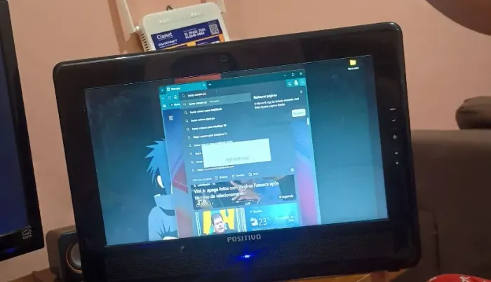 Monitor Positivo 15,6