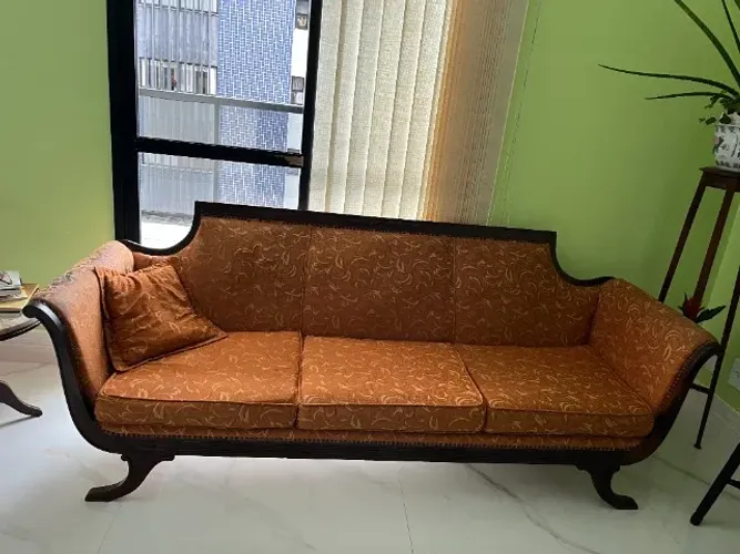ANTIGUIDADE SOFA