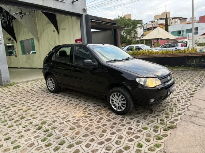 Fiat Palio 1.0 Economy Fire Flex 8V 4P 2012