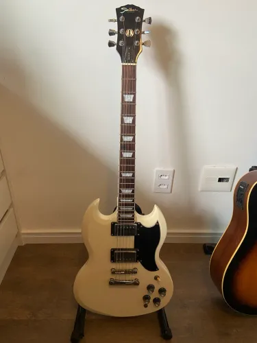 Guitarra shelter detroit sg