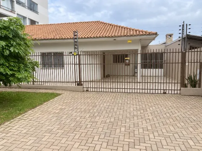 CASA COM TERRENO DE 465 M² NO RECANTO TROPICAL - ACEITO IMÓVEL OU CARRO NA NEGOCIAÇÃO