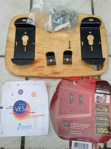 Suporte universal ultra-fino para TV's Led e 3D de 19 à 70 polegadas. Novo,apenas fora d
