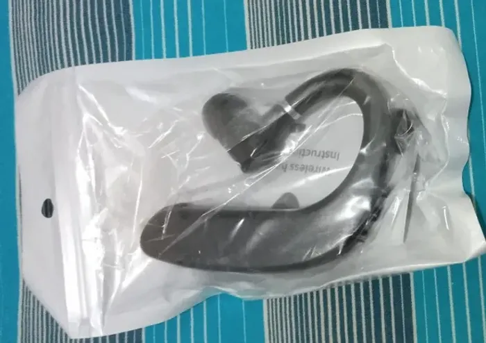 Fones de ouvido sem fio Bluetooth 5.0, gancho universal, com microfone