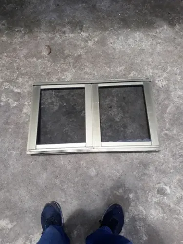 janela max ar aluminio bronze