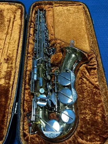 Saxofone Amati Kraslice Super Classic