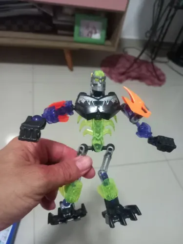 Boneco  Bionicle - Completo