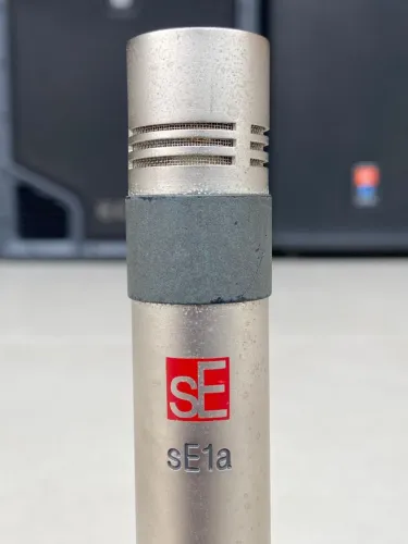   Microfone Over SE Eletronics 1A. 