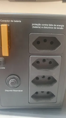 Nobreak 700VA proteção de equipamentos