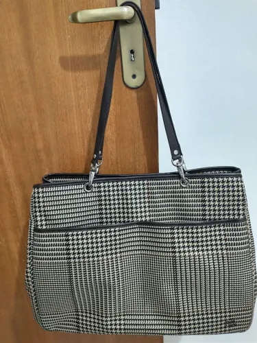 Bolsa de ombro xadrez clássica