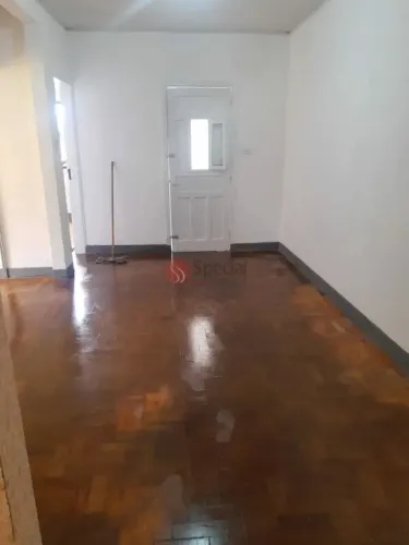 Casa térrea com 302 metros com 3 casas à venda na Vila Matilde