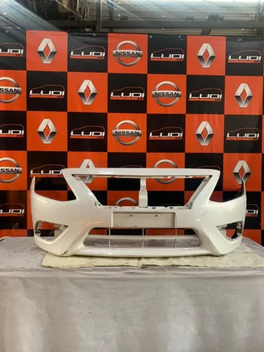 Parachoque Dianteiro Nissan Versa 2010 a 2014 (Branco)