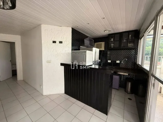 Cobertura com 3 dormitórios à venda, 130 m² por R$ 430.000,00 - Praia da Enseada - Guarujá