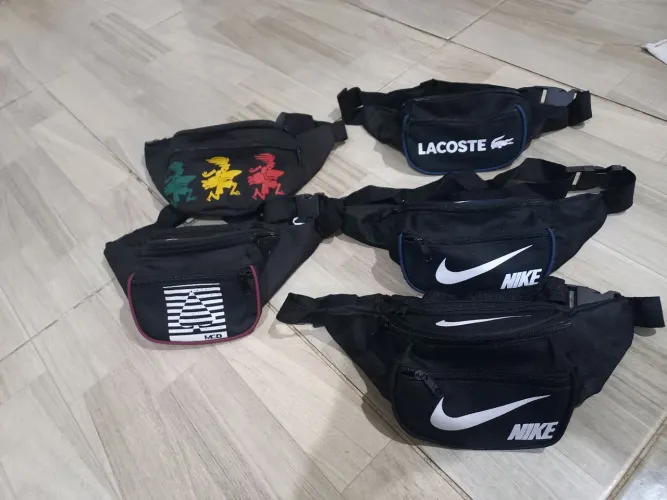 pochetes diversas