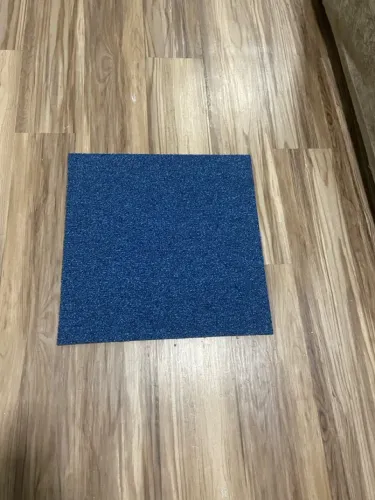 7 m2 de piso Carpete em placa