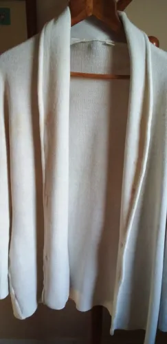 cardigan de lã branca