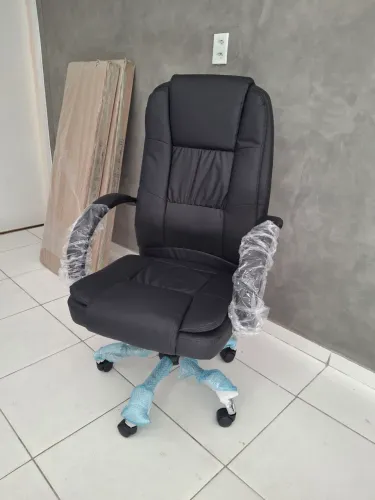 Cadeira Executiva Confortável e Moderna - Nova