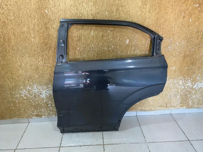 Porta traseira esquerda HRV / HR-V 2023/2024/2025