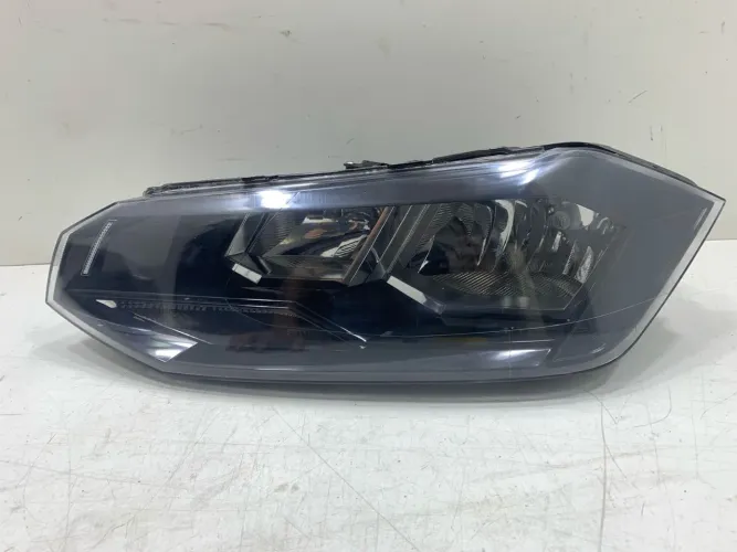 Par de farol polo virtus 2018 a 2022 