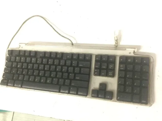 teclado para computador antigo apple