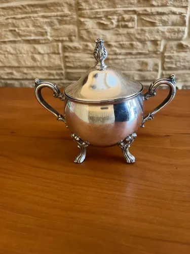 Lindo açucareiro espessurado a prata