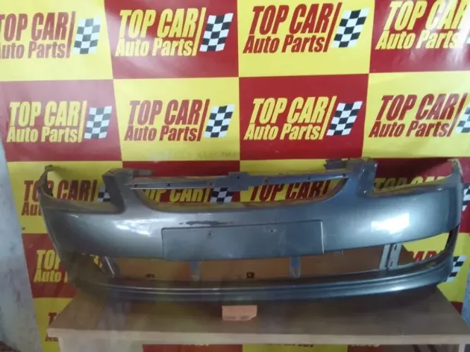 Parachoque dianteiro Chevrolet Corsa classic 2012 - usado, preço bom