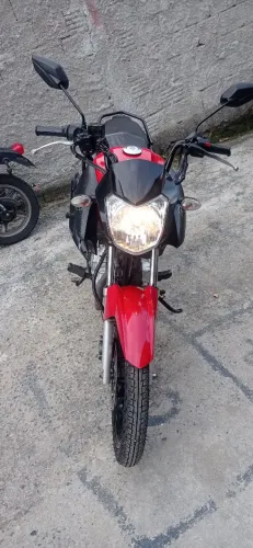 Moto factor 125 excelente 