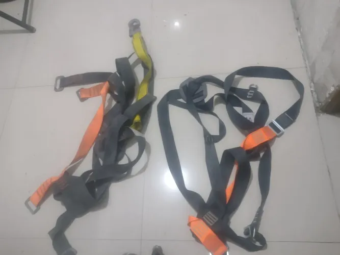 Cinto de segurança semi novo 