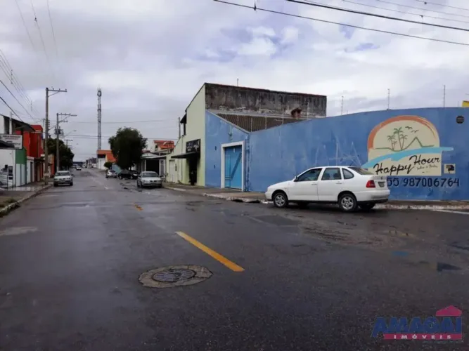 Imóvel Comercial à Venda em Jacareí