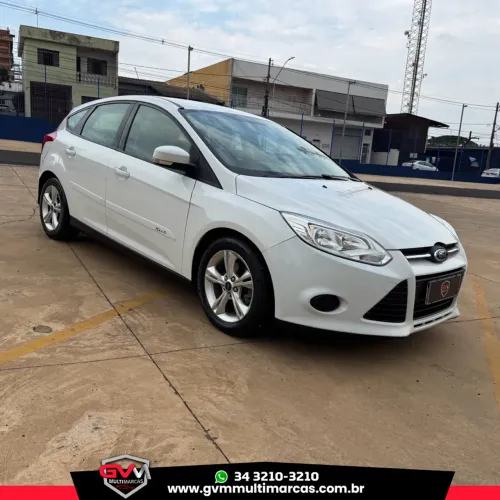 Ford Focus 1.6 S/1.6 SE Flex 16V 5P AUT 2015