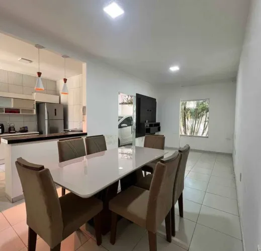 Vende-se na Cidade Nova (D)